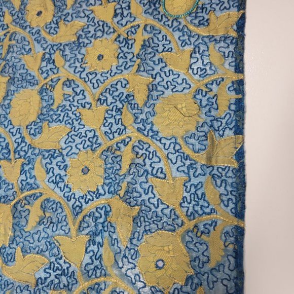 Blue and Gold Saree PRE-PLEATED with Sequin Mirror Accents- NEW ! - Picture 13 of 13